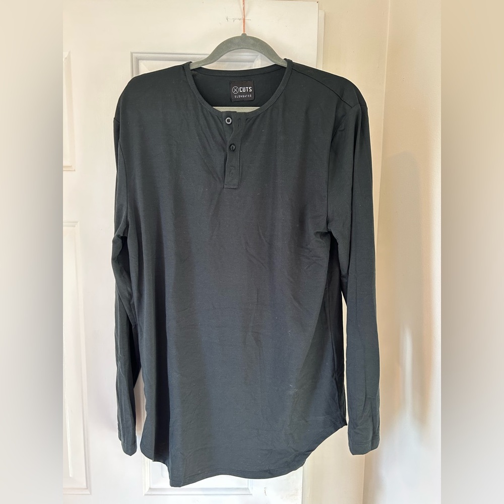 Cuts clothing elongated Henley